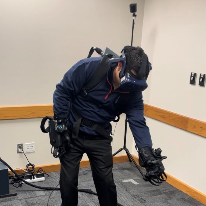 Edmundo Rodriguez, assistant vice president and chief mechanical officer, experiences the training Edmundo Rodriguez, assistant vice president and chief mechanical officer, experiences the training