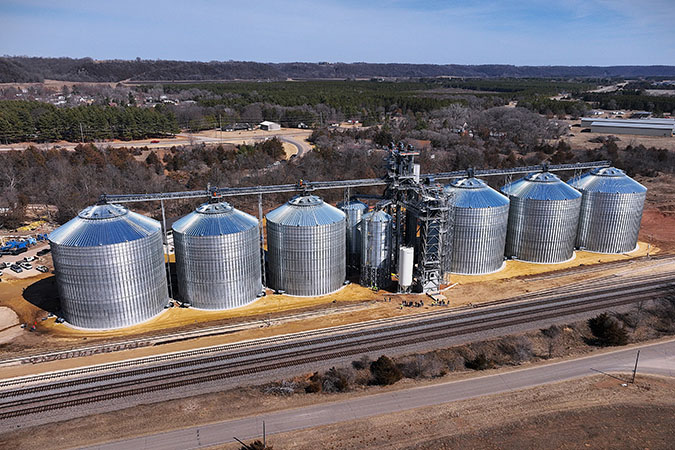 The new grain facility includes upright grain storage space for 3.9 million bushels. The new grain facility includes upright grain storage space for 3.9 million bushels.